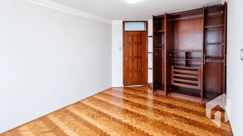 Departamento de 2 habitaciones ubicado en el parque central de Conocoto, Internet incluido.: foto 4
