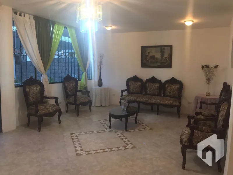 SE  VENDE CASA Y TERRENO EN LA MITAD DEL MUNDO: foto 4